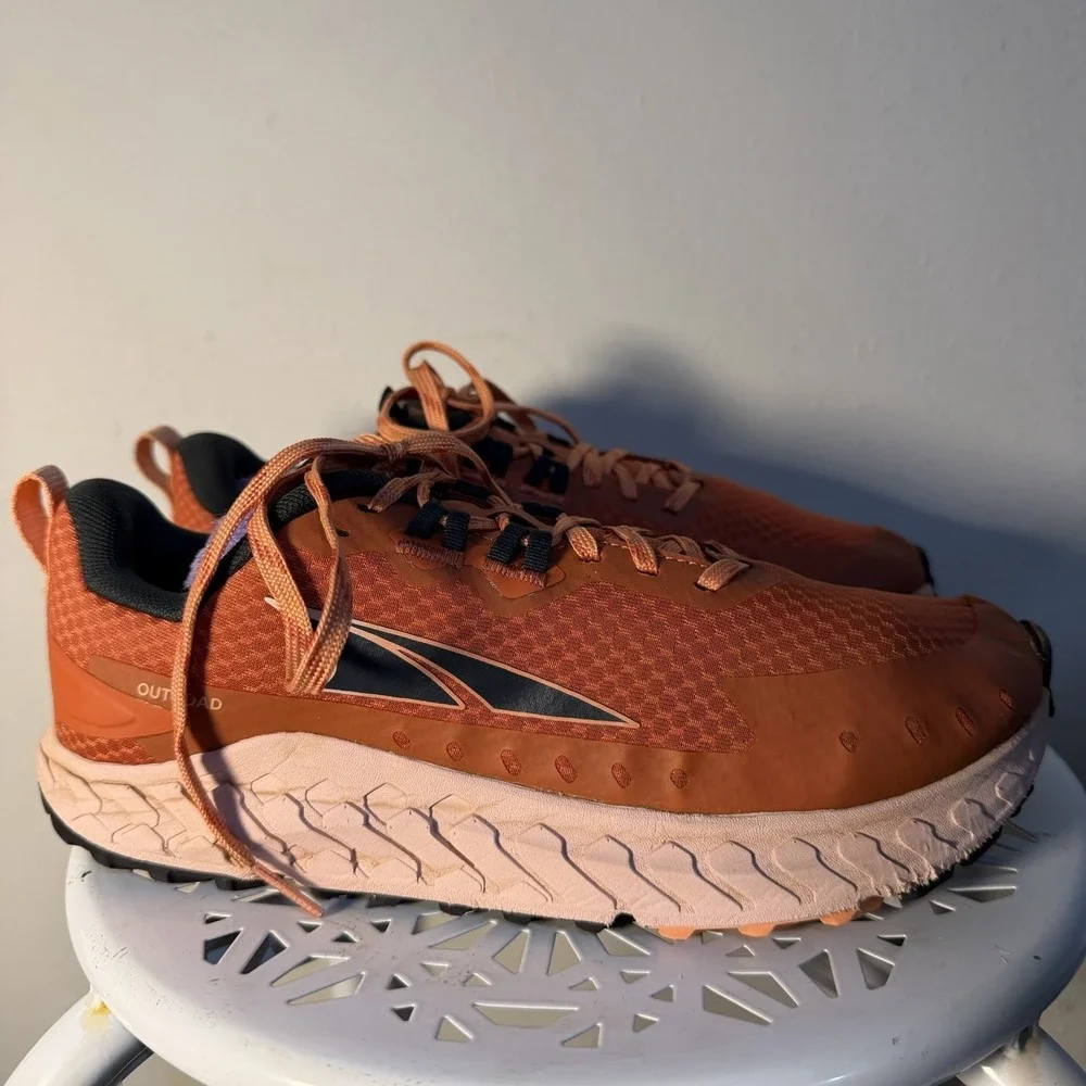 Altra Outroad Sneaker Women's 9 Red Orange Trail Running Shoes AL0A7R72680